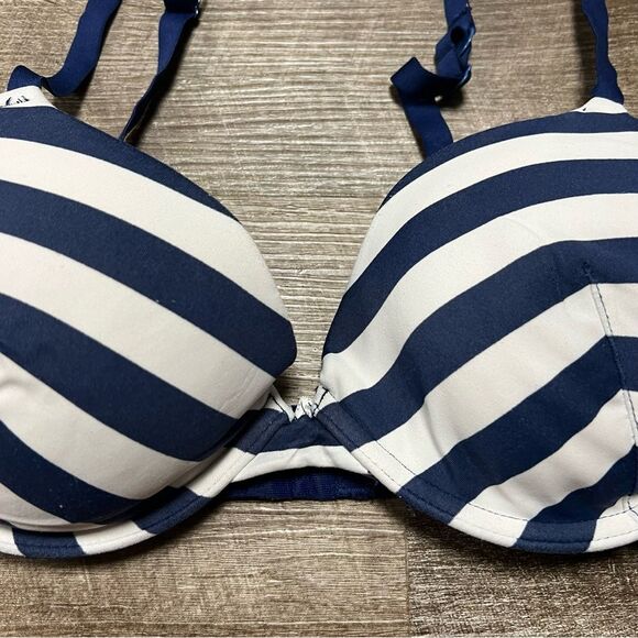 Flirtitude “my fave t-shirt bra” Striped Bra Size 36C - Picture 2 of 4